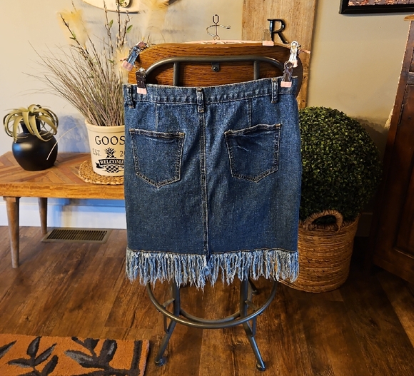 Hayden Blue Denim Skirt - Picture 4 of 4